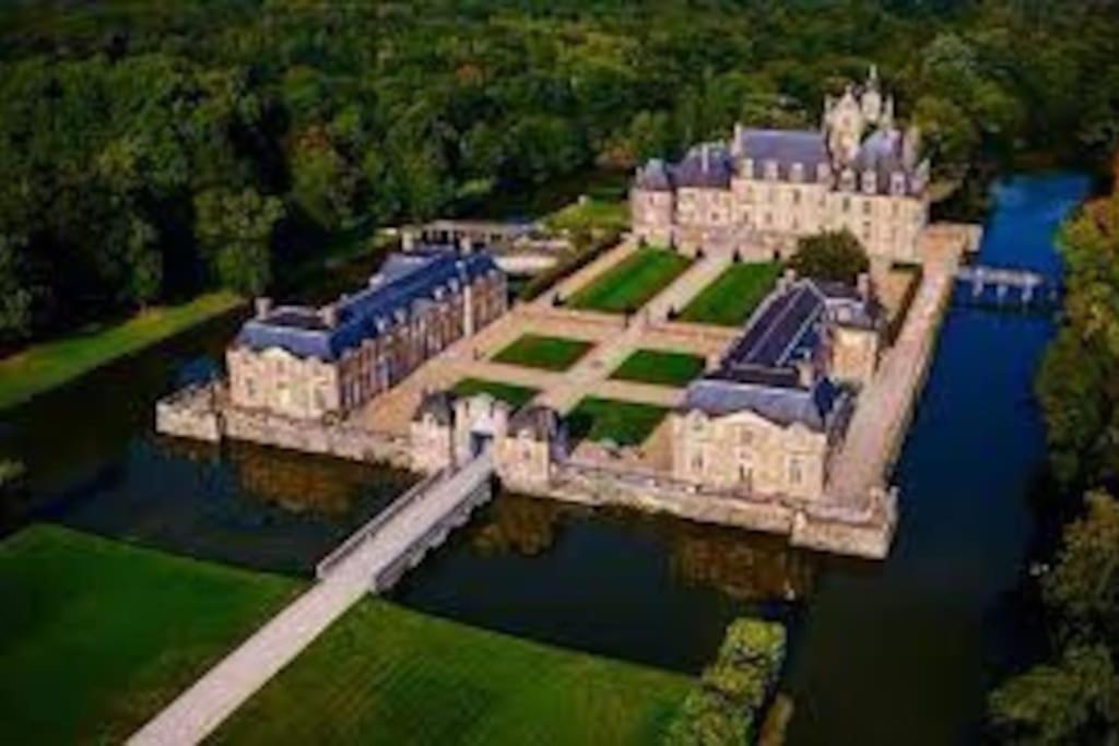 Maison Au Milieu Des Bois Et Des Animaux Jouy-le-Potier ภายนอก รูปภาพ